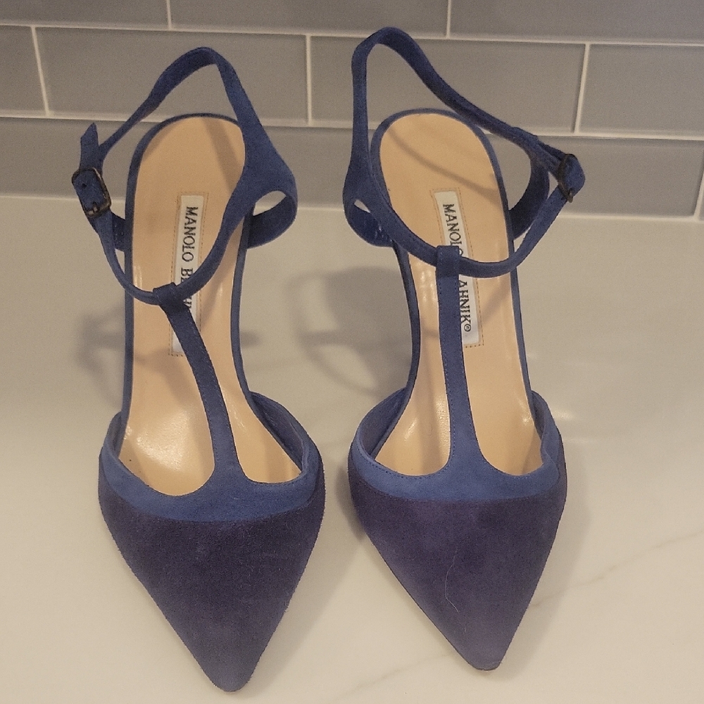Manolo Blahnik Royal Blue Suede Heels.
